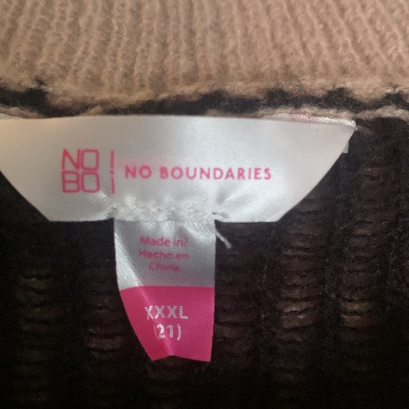 No Boundaries Beige Skull Pattern Sweater - Picture 3 of 7